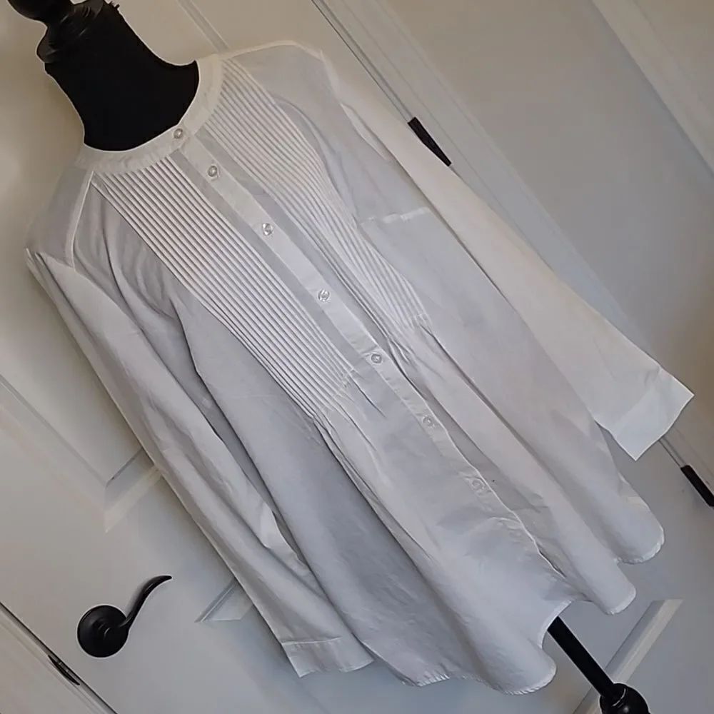 Woman Within 18/20(L) tucked front white button front blouse